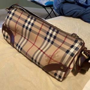 Burberry purse